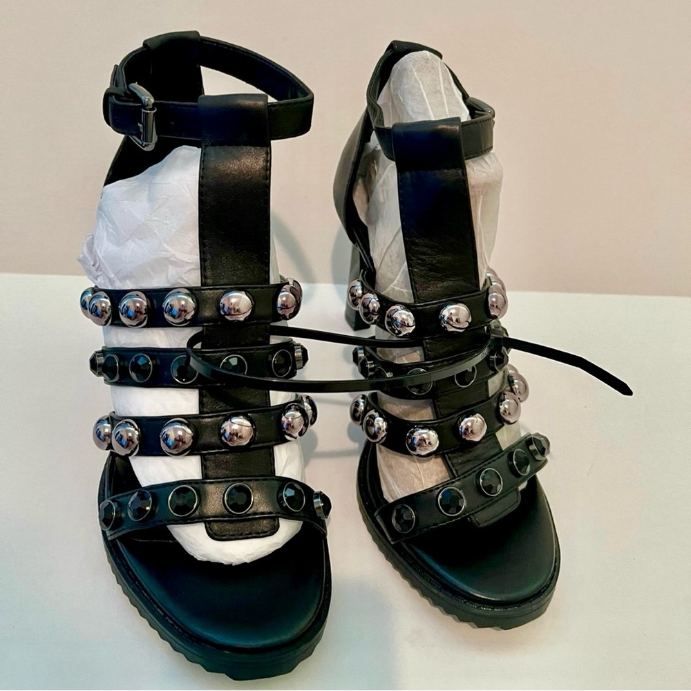 Karl LAGERFELD Paris Braxton T- Strap Sandals Heels